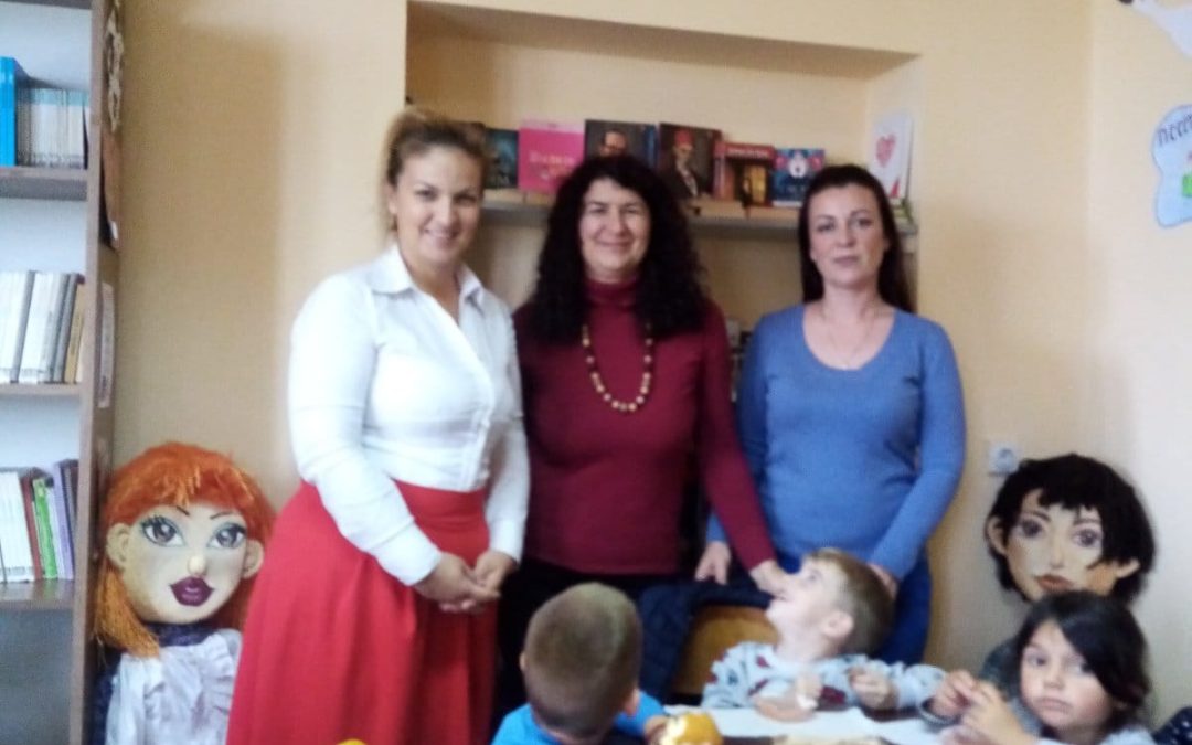 Нашу школску библиотеку је посјетио Двојезични клуб за дјецу ,,Дјечија планета“ заједно са својим васпитачима.